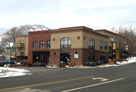 photo of Washington Square mixed use building, Golden